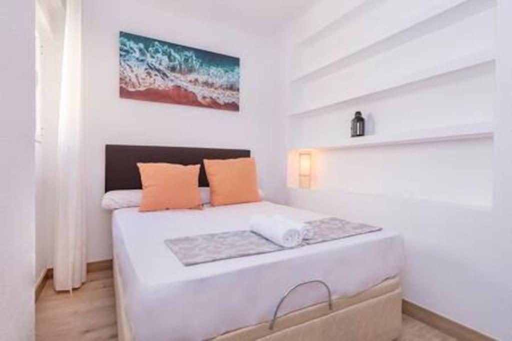 Sa7a-walking Distance To The And Old Town. Apartment
