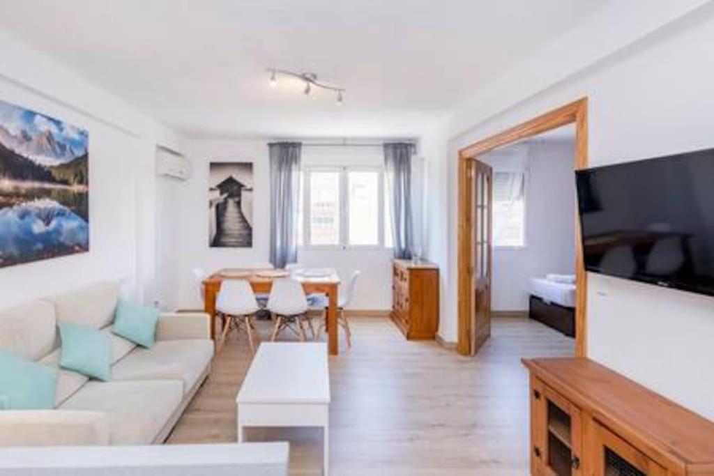 Apartment Sa7a-walking Distance To The And Old Town. Malaga